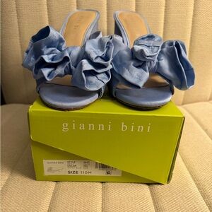 Gianni Bini Powder Blue Floral Bow Slide Sandals